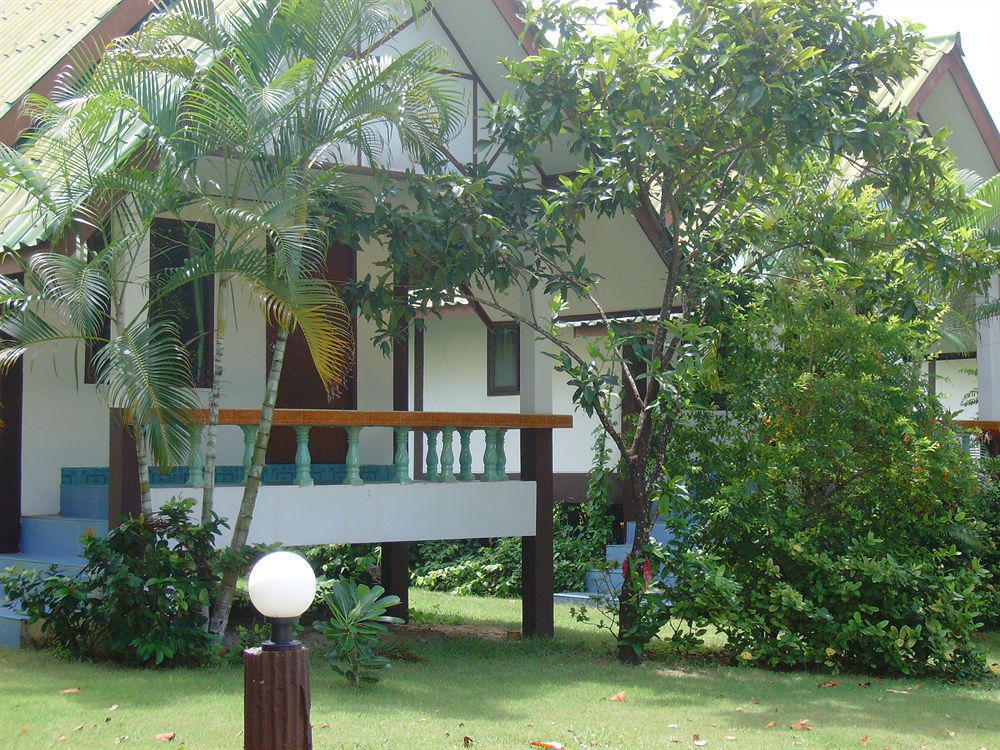 Lanta Palm Beach Resort , Beach Bungalow - קו לנטה מראה חיצוני תמונה