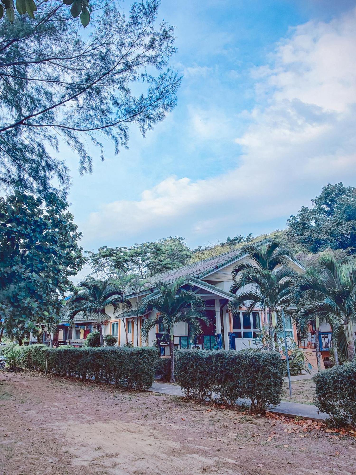 Lanta Palm Beach Resort , Beach Bungalow - קו לנטה מראה חיצוני תמונה