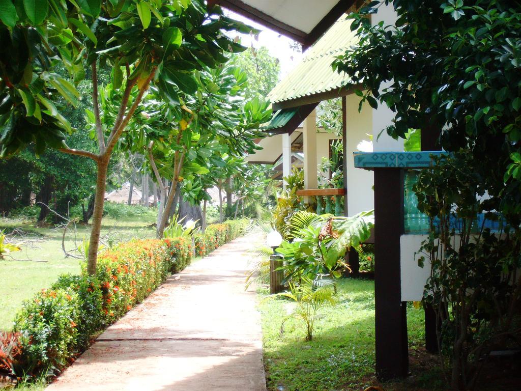 Lanta Palm Beach Resort , Beach Bungalow - קו לנטה מראה חיצוני תמונה