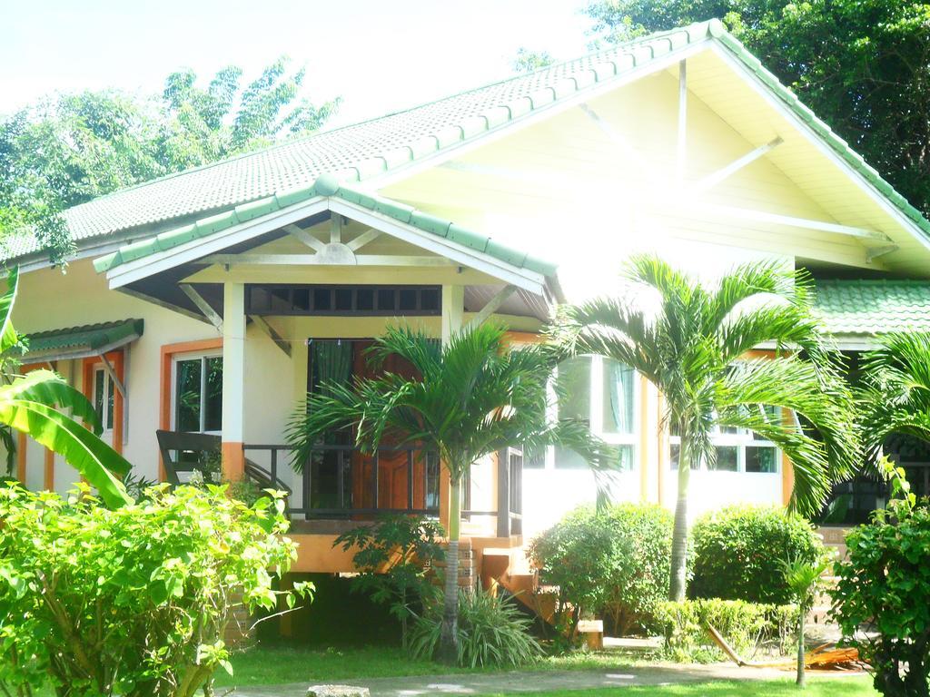 Lanta Palm Beach Resort , Beach Bungalow - קו לנטה מראה חיצוני תמונה