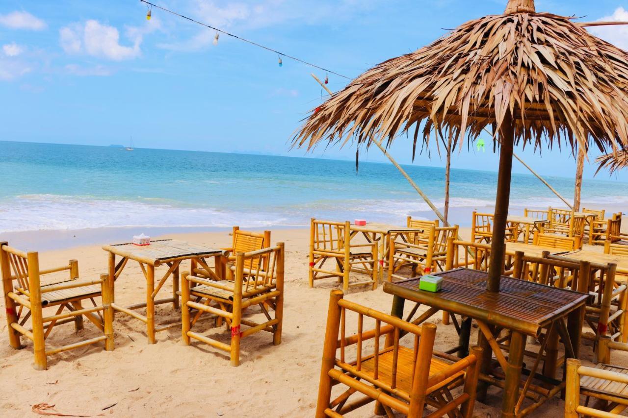 Lanta Palm Beach Resort , Beach Bungalow - קו לנטה מראה חיצוני תמונה