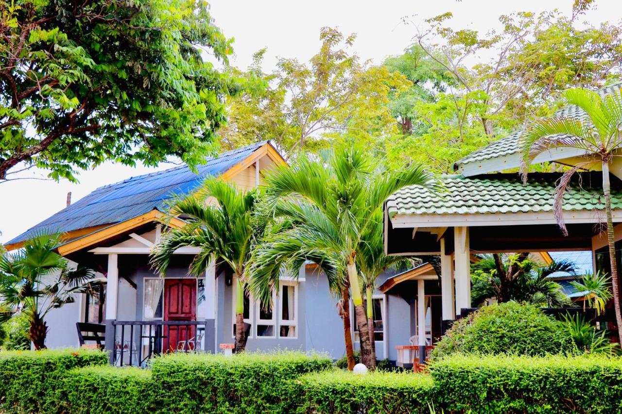 Lanta Palm Beach Resort , Beach Bungalow - קו לנטה מראה חיצוני תמונה