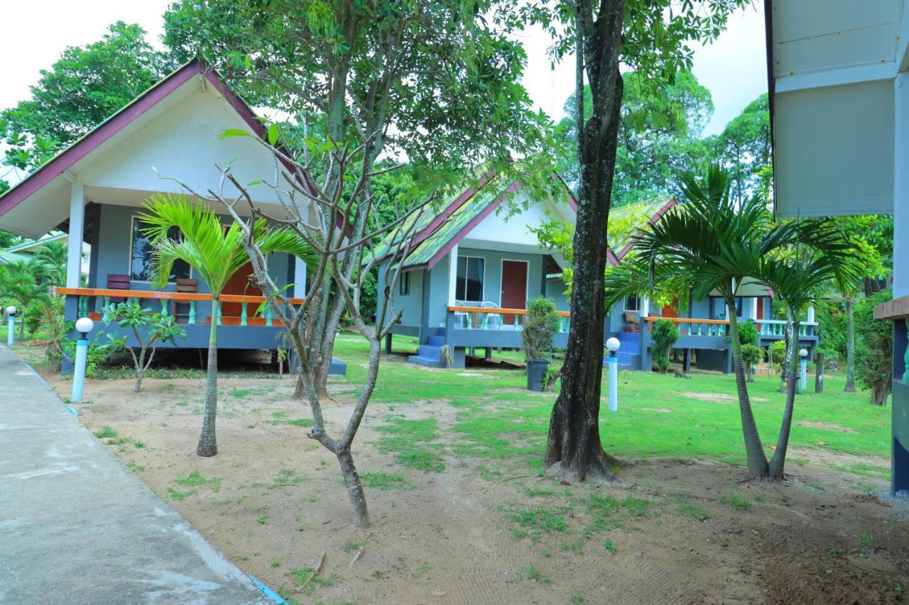 Lanta Palm Beach Resort , Beach Bungalow - קו לנטה מראה חיצוני תמונה