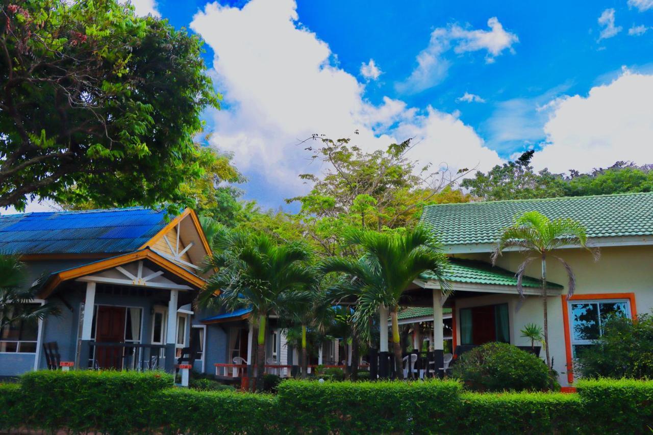 Lanta Palm Beach Resort , Beach Bungalow - קו לנטה מראה חיצוני תמונה