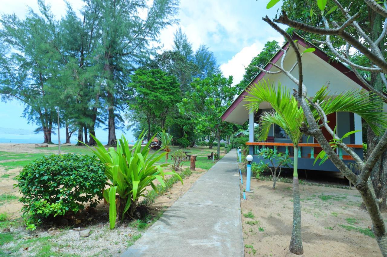 Lanta Palm Beach Resort , Beach Bungalow - קו לנטה מראה חיצוני תמונה
